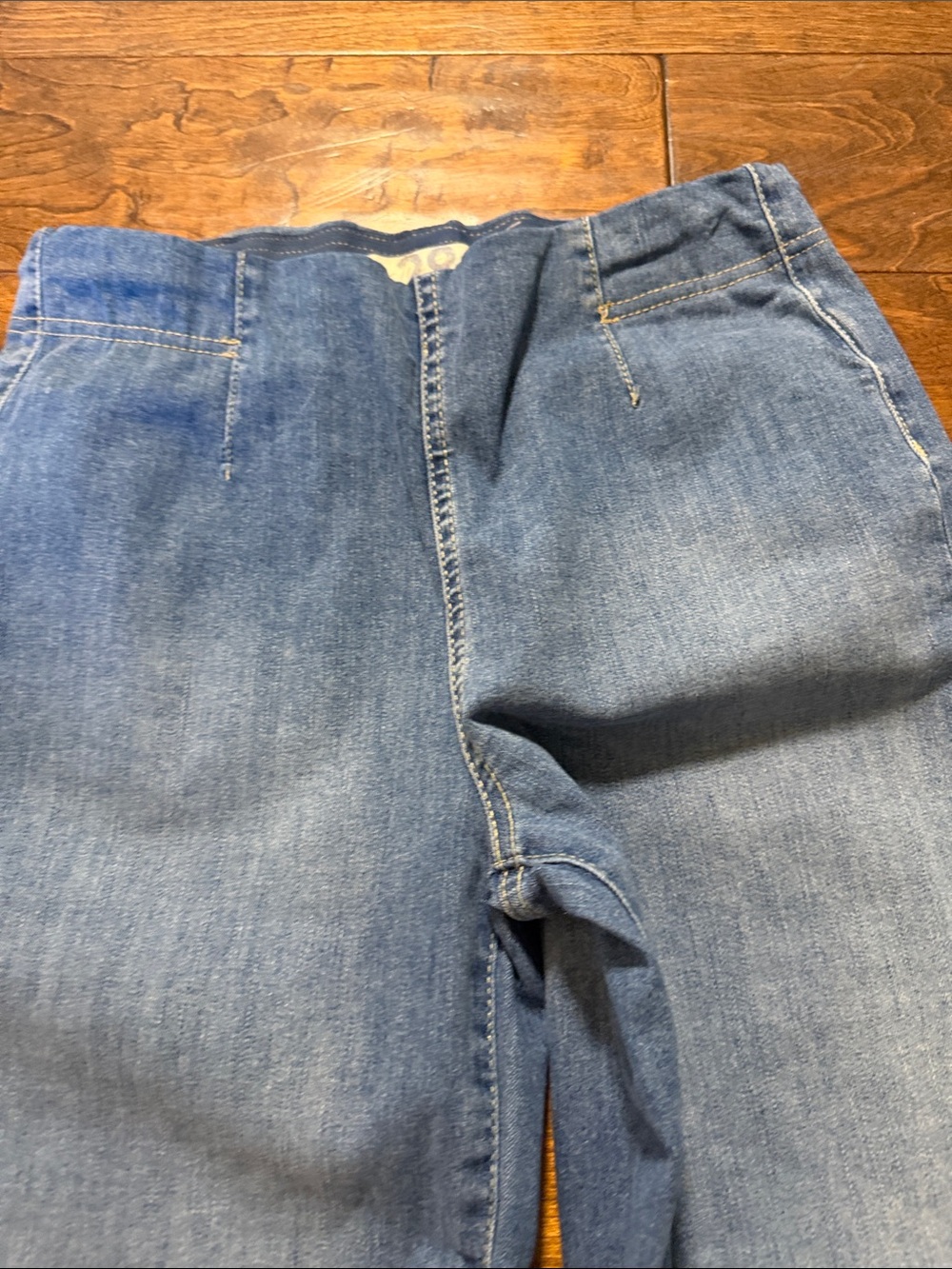 We the Free Drapey A-Line Pull-On Bell Bottom Jeans, size 28 - Picture 4 of 8